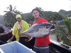 再び！UA特典航空券でクック諸島ラロトンガへ④マグロ捕ったドー！綺麗な海を満喫･地ビールメーカーが増えていました。