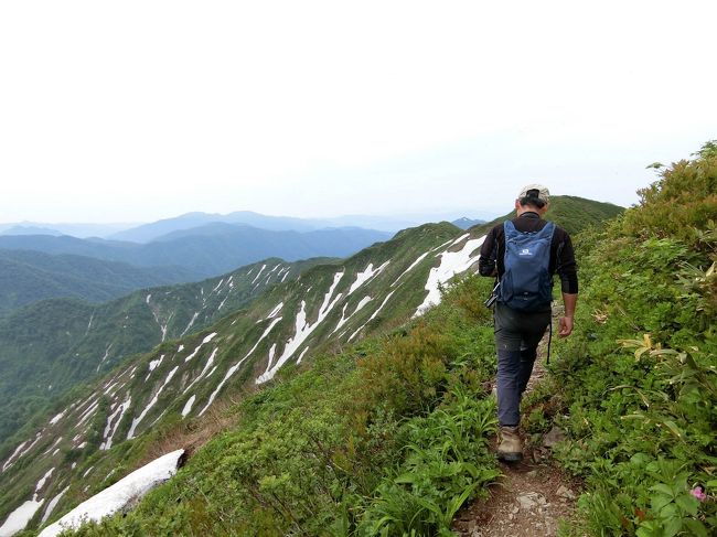 3泊4日で東北の山を3つ登りました。今回はその2番目の山、神室山をアップします。