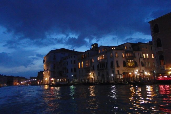 18 05 Gwに巡るイタリア三都物語 10 ヴァポレットで巡る水の都 夜のヴェネツィア ベネチア イタリア の旅行記 ブログ By Planalyさん フォートラベル