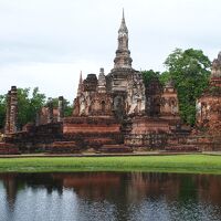 LCC三昧でスコータイへの旅　２０１８夏　（２）悠久の歴史が息づく古都スコータイでのんびり遺跡巡り(^^)/