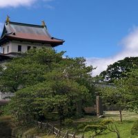 函館から「いさりび鉄道」と「路線バス」を乗り継いで、北海道の城下町松前へ。