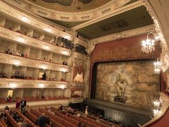 母娘でサンクトペテルブルクへお気楽旅行４：ロシアに行ったらバレエを見ないとね！