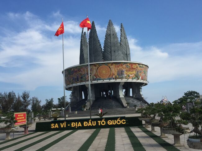 中国・ベトナムの陸路国境で最も東に位置するモンカイ・東興の国境越えをしてきました。<br />国境越えを目的に移動する人はあまりいないと思いますので、<br />ハノイ→モンカイ経由中国行き<br />中国→モンカイ経由ハノイ（ハロン湾）行き<br />などの際の参考になればと思い掲載します。