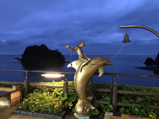 梅雨時で雨模様だけど、堂ヶ島温泉に♨?来ました。<br />堂ヶ島はちょっと遠いけど、絶景のオーシャンビューが最高です。