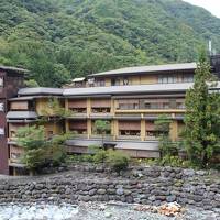 世界最古の温泉旅館「慶雲館」に泊まる　～千畳敷カールで紅葉、身延山～備忘録です