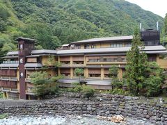 世界最古の温泉旅館「慶雲館」に泊まる　～千畳敷カールで紅葉、身延山～備忘録です