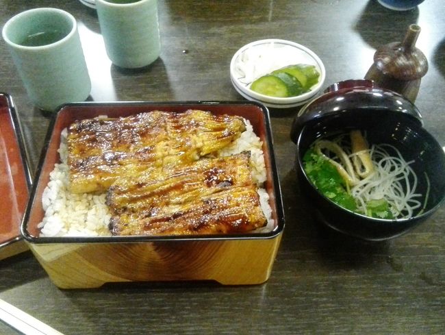 大人の休日クラブパスで首都圏旅行 4日目です<br />お天気イマイチですが 今日は当初の計画通り<br />千葉県 佐原方面へ<br />今日は いつもと違い<br />行きの特急と 帰りの新幹線はすでに夫が手配しています<br /><br />5/31 仙台電力ホールで行われた<br />立川志の輔の公演を 夫と見に行ったのですが<br />その中で 伊能忠敬を題材にした新作落語が大変興味深く<br />是非佐原の記念館を見学したいと希望したところ 今回実現しました<br />今日は 乗る列車が決まっているので<br />楽勝だと思われる 日程ですが<br />ポンコツ同士の私達 やっぱすんなりとは行きませんでした