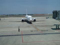 JL804便で、台湾から日本へ返ります。737-800機材。