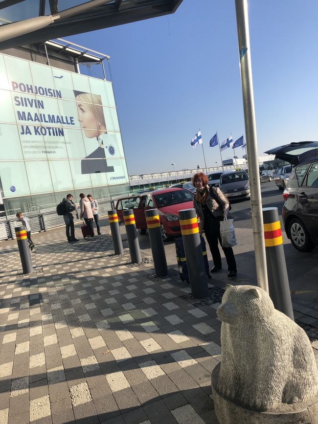 念願のヘルシンキ、ワルシャワ、そしてフランクフルト(空港のみw!)<br /><br />生きているうちに一度でいいからショパンの命日を<br />ワルシャワの聖十字架教会で過ごしたい。<br />モーツァルトのレクイエムを聴きたい。って<br />ずっとずっと思っていた。<br /><br />来年、もしかすると行けないかもしれない。<br />再来年、もしかすると旅行なんて考えられない状況になっている<br />かもしれない。<br /><br />行くなら今よ!<br /><br />もう私の気持ちは止まらない。<br /><br /><br />航空券を調べ始めたのは2018年1月下旬。<br />そう、この時期はイタリア旅行へ行く前で、調べることがそれほどなくなり<br />少々ヒマになった頃。現実逃避していた頃。<br /><br />私の頭の中シリーズ、恒例となりました。<br />まだまだ未熟な私の頭の中ですが<br />どなたかの参考になると幸いです♪<br /><br />------------------------------------------<br /><br />●10/14 (sun) home - HND <br /><br />●10/15 (mon) JL0413 NRT 10:40 - HEL 14:50 (10H10)<br /><br />〇10/16 (tue) JL6831 HEL 17:50 - WAR 18:35 (01H45)<br /><br />〇10/17(wed) CHOPIN 命日<br /><br />〇10/18(THU) LH1347 WAR 10:25 -FRA 12:10<br /> JL0408 FRA 19:40 →<br /><br />〇10/19 (FRI) → NRT 13:55 (11H15)<br /> HND - HOME<br /><br /><br />