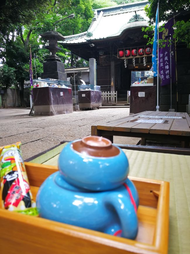 会社が休みだったので御朱印巡り。<br />横須賀線西大井駅を出発して、上神明天祖神社→戸越八幡神社。そして原宿へ移動して、明治神宮→東郷神社。帰りの東横線で、多摩川浅間神社。<br />どの御朱印も、東京・御朱印・奇麗で検索するとでてくるだけあって、本当に色鮮やか。<br />