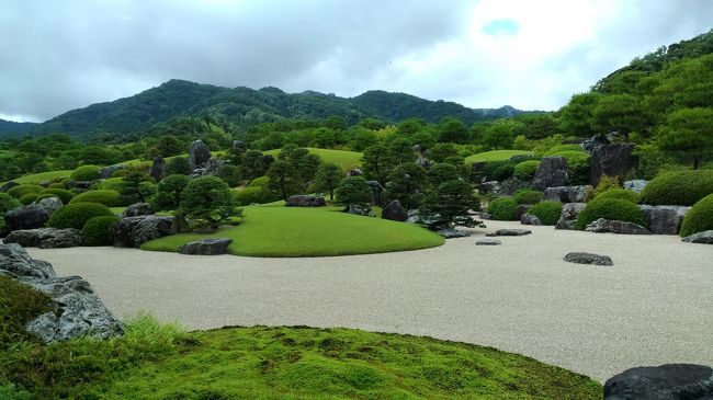 母のお供でツアー参加した記録です。<br />梅雨空の3日間でしたが、幸い観光には支障なく<br />駆け足ですが島根、鳥取、兵庫、京都まで（+ちょこっと岡山）<br />今まで縁のなかった土地を巡ることができました。<br />ゆっくり再訪したいところばかりで日本の良さ再発見です。<br /><br />日程：6月11日(月)：羽田ー岡山ー倉敷(自由散策)－玉造温泉(泊)<br />　　　6月12日(火)：－出雲大社－足立美術館ー砂の美術館<br />　　　　　　　　　　ー鳥取砂丘ー神鍋高原(泊)<br />　　  6月13日(水)：－竹田城址ー天橋立ー伊丹ー羽田<br /><br />まずは島根編。<br />玉造温泉、出雲大社とも神話の世界に入ったように感じ<br />心が穏やかになりました。<br />足立美術館は美しく整えられた庭鑑賞を楽しみました。<br />島根、いいなぁ。<br /><br />