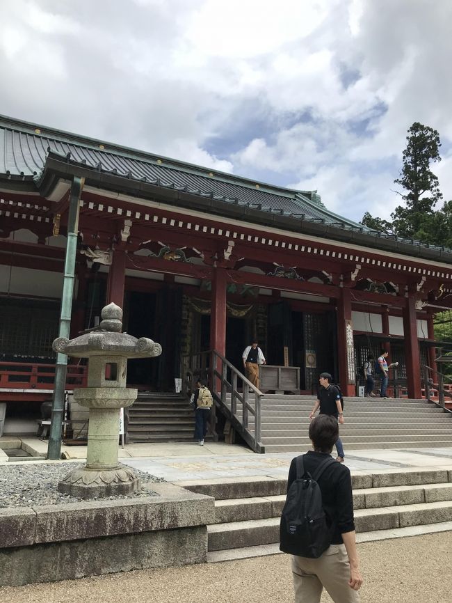 少々雲行きは怪しかったのですが<br />あまりにも暑い日が続いたので比叡山へ<br />涼を求めて出向いたはずなのですが、、、ここもやっぱり暑かった。