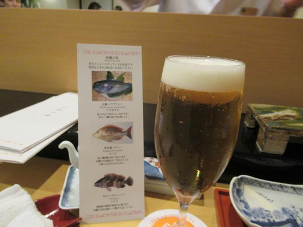 ホテル日航アリビラ。初日のディナーは恒例の佐和での寿司食べ放題。マグロ、カツオ、フエフキダイ、ブダイ、イカ、タコ。<br />これみんな沖縄で獲れた魚。地元読谷村都屋漁港で水揚げされたお魚も。その他九州産などのお魚や、アリビラオリジナル創作のヘルシー寿司も。<br />1時間食べ放題で40貫も食べちゃいました(笑)<br />お寿司のあとはなぜかブルーシールのアイスクリームが食べたくなります。<br />