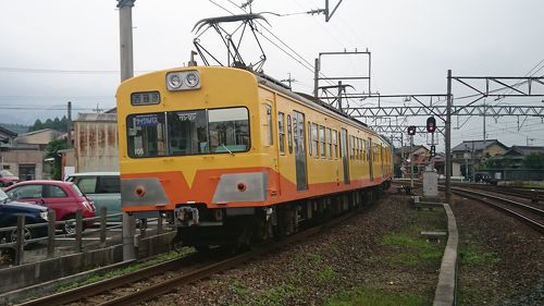 西武鉄道社紋 黄色の下に赤電塗装入り - メルカリ
