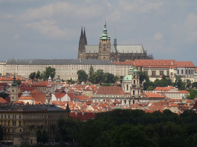 ヨーロッパ・友人夫婦と巡る初夏の中欧4都市10日間の旅　プラハ編
