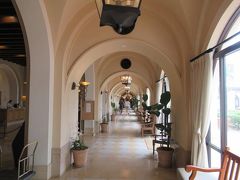 夏リゾート沖縄（１８）ホテル日航アリビラのおさんぽ・ショップやパティオやアリビラ名物の回廊をめぐります