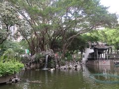 香港★&#33603;灣日記　お得な下午茶の後は　公園や路地裏さんぽ　～全記點心専門店C.K Dim Sum・賽馬會徳華公園～