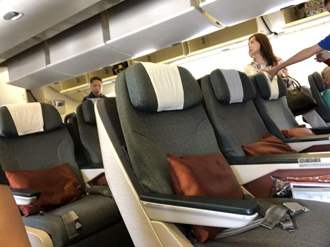 プラザ プレミアムラウンジとキャセイパシフィック プレミアム エコノミー A350 Hkg Sin Hkg 香港 香港 の旅行記 ブログ By Noelさん フォートラベル