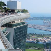 Singapore-14　マリーナ・ベイ・サンズ・スカイパーク　展望デッキ　☆壮大な眺めを堪能