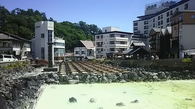 3連休+休暇1日で草津温泉、中禅寺湖、日光へ<br />移動距離1000kmで給油1回のみ、途中渋滞はまったのに結構燃費良かったです。<br /><br />木曜夜、中津川まで移動し宿泊<br />金曜日、高ボッチ高原目指し移動を開始したが道が閉鎖されていて断念<br />        ビーナスラインで三峰大展望台へ、その後草津温泉へ移動<br />土曜日、中禅寺湖目指し移動、赤城山の麓で蕎麦を、足尾銅山、中禅寺湖へ移動<br />日曜日、華厳の滝、二荒山神社、日光東照宮、帰路へ目指すも渋滞にはまり急遽河口湖付近の健康ランドへ<br />月曜日、キャンプトレーラーを見に行くも閉まってて富士山レーダーを見に、帰路に