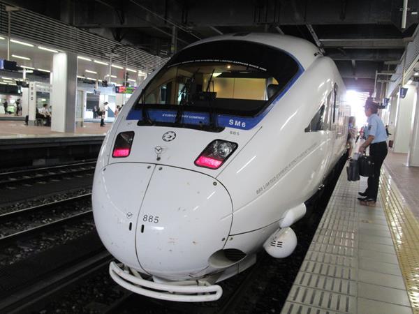 九州 夏 ７ 特急ソニックお得にグリーン車の旅 別府 博多 念願の駅弁 かしわめし もｇｅｔ 博多 福岡県 の旅行記 ブログ By Happinさん フォートラベル