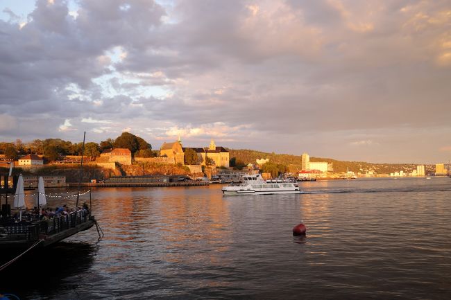 白夜 Midnight Sun とフィヨルド と 美しい街並みに憧れて オスロ Oslo 到着 編 オスロ ノルウェー の旅行記 ブログ By Kuritchiさん フォートラベル