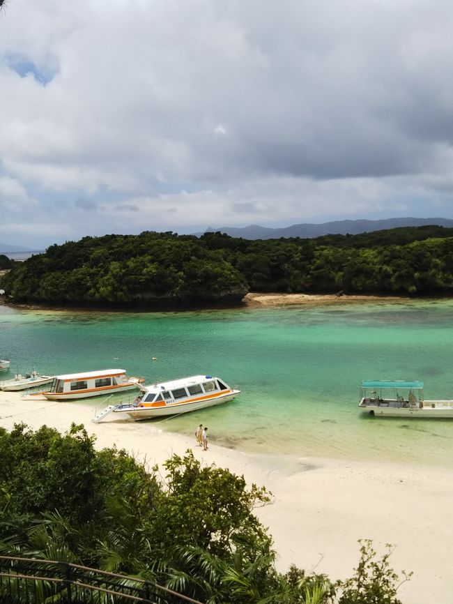 ２日目はレンタカーを借り、川平湾まで足を伸ばしてみました。<br />川平ファームに寄ったり、一休食堂のやぎ汁に挑戦したり、石垣島は小さな島ですが、見所食べ処がたくさんですね。