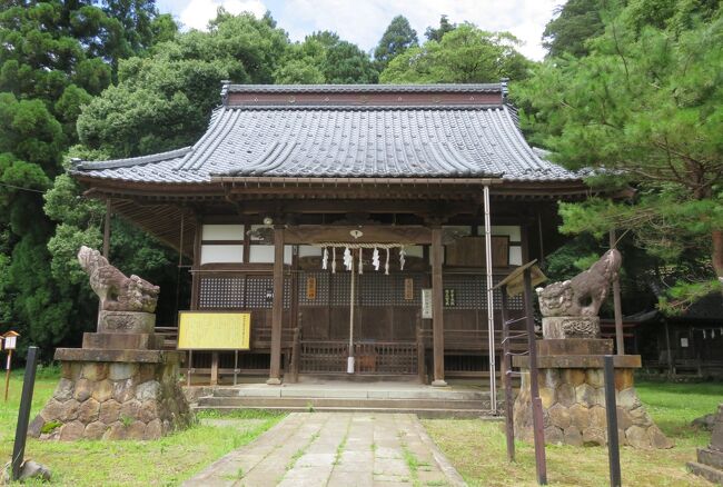 2018梅雨、福井の続百名城(2/10)：越前大野城(2)：亀山城址石碑、鳥居、木造裁判所跡