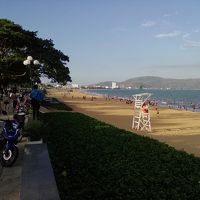ベトナム人で賑わうローカルビーチリゾート…クイニョン