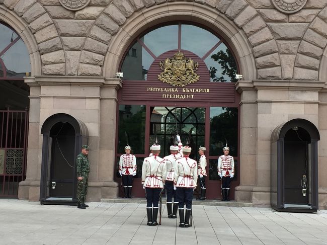 ルーマニア・ブルガリア旅行最終日です、<br />この日はソフィアの市内観光をして、フリータイムを貰い、夜便のターキッシュエアラインで成田に向かいます。