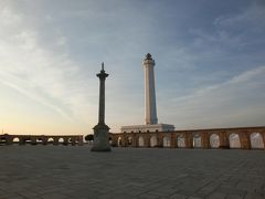 アドリア海から昇った太陽がイオニア海に沈む瞬間を見たくて、イタリアの最南端「レウカ岬」へ