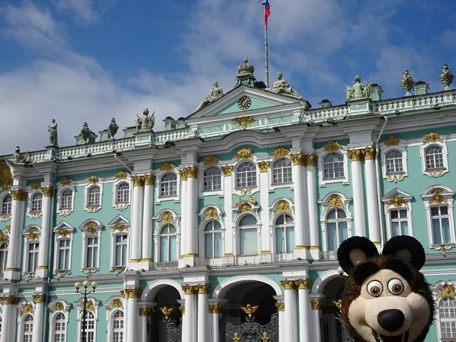 夏休みにマイルを使える旅先を探していたら、ロシア行きの空席があったので旅先をロシアに決定。サンクトペテルブルクとモスクワの2都市で、美術館、バレエ、サーカスなどいろいろ楽しんできました。<br /><br />8/3(金)　成田→モスクワ→サンクトペテルブルク　★<br />8/4(土)～8/6(月)　サンクトペテルブルク観光　★<br />8/7(火)　サンクトペテルブルク→モスクワ<br />8/8(水)　モスクワ観光<br />8/9(木)　モスクワ→成田<br />