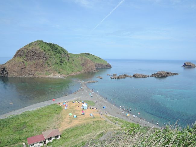 今年の夏も娘と二人で女子旅。中学生になった娘の部活の合間で、小学生の息子の合宿の間の旅行です。<br />フェリーで車を運ぶより、ほんとちょっとだけ安いのでレンタカーとなりました。<br />私が運転してる間娘は、ダウンロードした動画をひたすら見ているか、気絶(睡眠)するスタイル。景色は一切見ずに、目的地に着いたら起こされる旅行は、自分の高校の修学旅行を思い出しました。