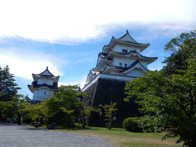 津から伊勢道・名阪国道を乗り継いで約１時間、伊賀上野にて観光です。