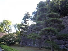 オフィス街の美術館と緑の東御苑