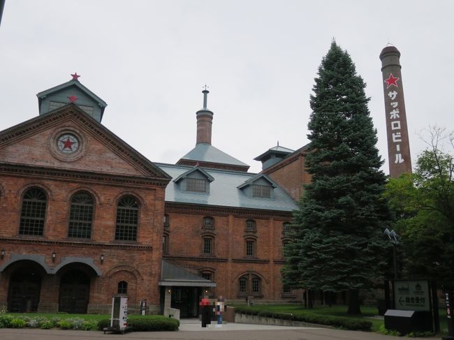 2日目は札幌でジンギスカン食べてから小樽へ。<br />30年ぶりに訪れた小樽はとても賑わっていました。