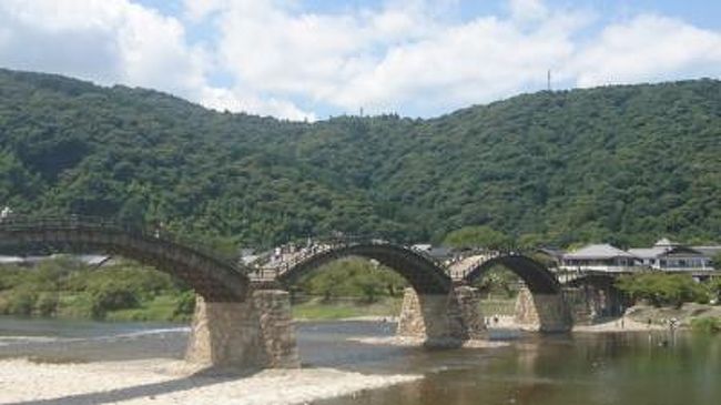 岩国で、3時間のフリータイム^^<br />久しぶりのひとり旅を錦帯橋で、楽しんできました!<br /><br /><br />錦帯茶屋→錦帯橋→佐々木小次郎商店→吉香公園→岩国城→imm coffe&roastery<br /><br />