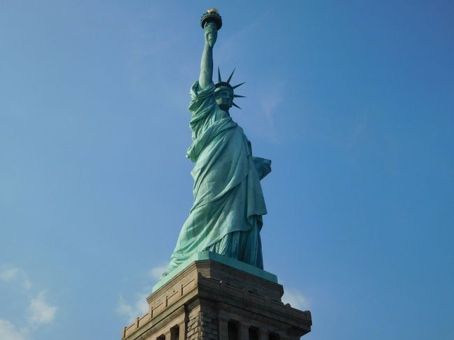 本日から5日間は午前中　語学学校に通います。<br /><br />8/6(月)    7:30 朝食<br />              9:00 - 13:30 Manhattan Language<br />             13:00 leo&#39;s Bagels<br />             14:30 Statue of Liberty &amp; Ellis Island<br />             17:30 Macy&#39;s <br />             19:00 夕食(自炊)<br />