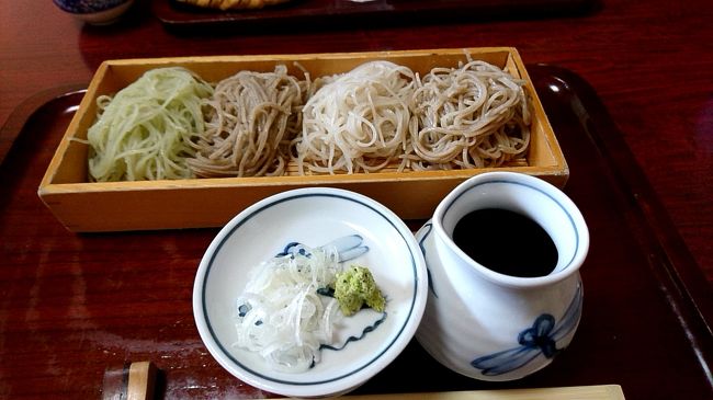 　今日は、千葉県市原市と言っても山の中の蕎麦屋さんを発見しました。誉田駅からレンタカーで２０分ほどの山の中にあります。ウグイス街道沿いの隠れた名店です。そば粉は、すべて提携農家の長野県信州町から取り寄せています。もちろん手打ち麺で非常に美味しい蕎麦屋さんでした。