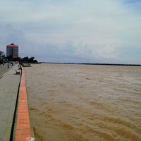 メコン川大増水でこりゃまた大変さ…クラチエ