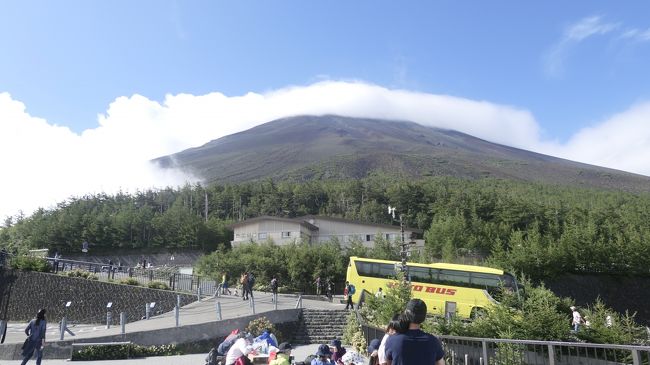 人生二回目の富士登山に挑戦です。今回は登山用具一式そろえて、山小屋で1泊しての頂上での御来光を見る予定でした。しかし実際は・・・<br /><br /><br />【6年前のブログです。別サイト】<br />（富士山7合目まで）<br />http://gazoo.com/my/sites/0001465409/scenari/Lists/Posts/Post.aspx?ID=242<br /><br />（頂上まで）<br />http://gazoo.com/my/sites/0001465409/scenari/Lists/Posts/Post.aspx?ID=243<br /><br />（お初巡り、下山）<br />http://gazoo.com/my/sites/0001465409/scenari/Lists/Posts/Post.aspx?ID=244