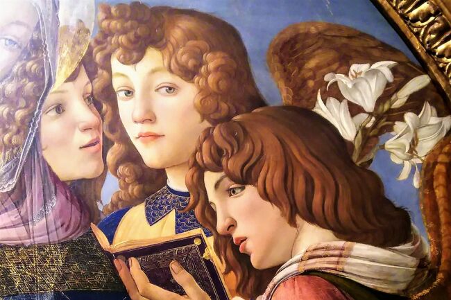 7年前は、初めてのイタリアで最初のローマで弾けすぎ、フィレンツェでは、つめつめの予定はこなせませんでした。(詰め込みすぎだったのですが!)<br />心残りだった、パラティーナ美術館とミケランジェロ広場に行きましょう!<br /><br />ローマ(早朝街歩き)<br />→オルヴィエート(TVで観たあのお店へ♪)<br />→チヴィタ・ディ・バニャレッジョ(‥ここまで来られたんだなぁ、私ひとりで!)<br />→フィレンツェ(7年前のリベンジ)<br />→ピサ(夜と朝のピサの美しさ)<br />→ラヴェンナ(静かな街と人との触れあい)<br />→ヴェネチア(昼間と夜の違う顔‥)<br />→ミラノ(最後の晩餐・ロンダニーニのピエタ)