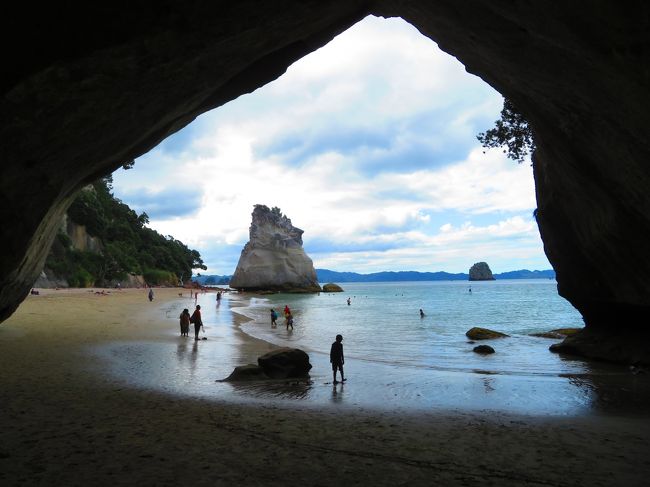 Hahei Beachからカヤックでカセドラルコーブに行って来ました。<br />ナルニア物語で有名な場所です。<br />想像を超える美しさでした。<br />その後、Whitiangaで釣りをしました。