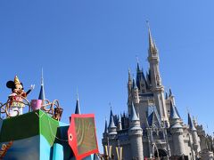 2018夏休みファミリー初WDW！3日目マジックキングダムの夕立でパレードが！