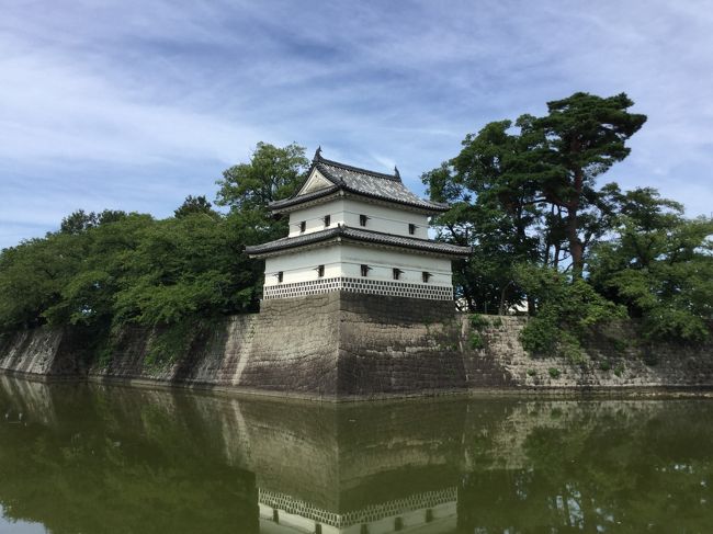 日本100名城を制覇旅！<br />今回は、新潟編です。<br />新潟県内には日本100名城に登録されているのは<br />上越市：「春日山城」<br />新発田市：「新発田城」<br />宿泊：「ホテルグリーンプラザ上越」<br />グルメ：「へぎそば」の食べ歩き！<br />　　　　　①