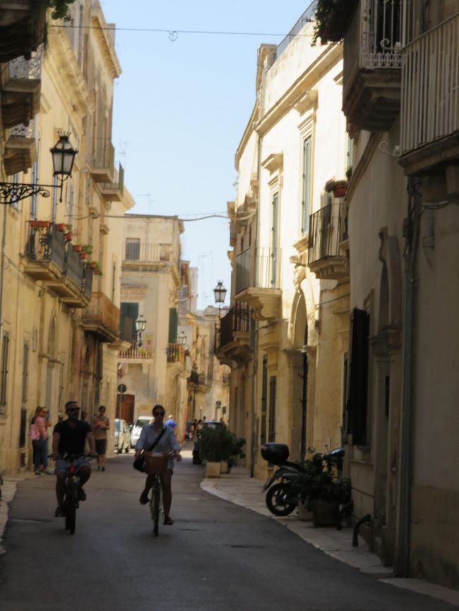 南イタリア ブーツのかかとにある町レッチェ バーリから日帰りの旅 レッチェ イタリア の旅行記 ブログ By Doropsさん フォートラベル 南イタリア ブーツのかかとにある町レッチェ バーリから日帰りの旅 レッチェ イタリア の旅行記 ブログ By Doropsさん フォートラベル