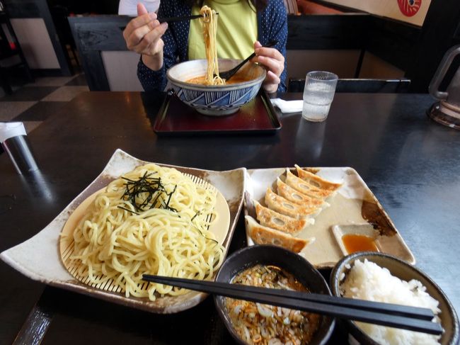 今年の夏はあまりに暑く、畑の野菜の成長は例年になく早いです。<br /><br />紀伊半島旅行で1週間畑を空けてしまったので、旅行帰りの翌日のこの日、さっそく畑に向かいます。<br />