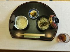 一年忌供養を終わらせアザレアで会食を