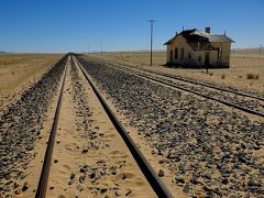 ★ナミビア+南アフリカ車旅（１１）ゼーハイム～リューデリッツ間に残るトランス・ナミブ鉄道の廃駅と現役ホテル