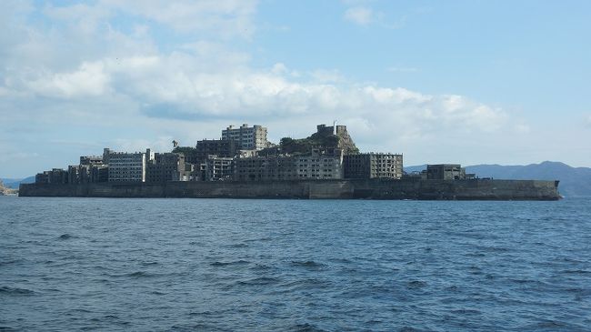 三日目は、長崎に泊まって軍艦島と長崎観光をして、レンタカーを借りていい気に平戸へ。<br /><br />写真は、軍艦島